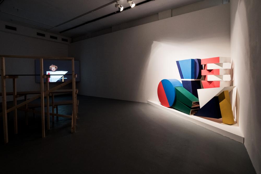 Installation view: Rumors of Glory, Feiko Beckers, A conversation is a risk to lose your own opinion (2015), basis 2017, Foto: Frithjof Kjer