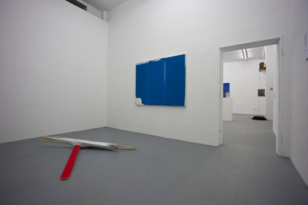Installation view, "Practicalities (La vie matérielle)", basis 2013, photo: Cem Yuecetas