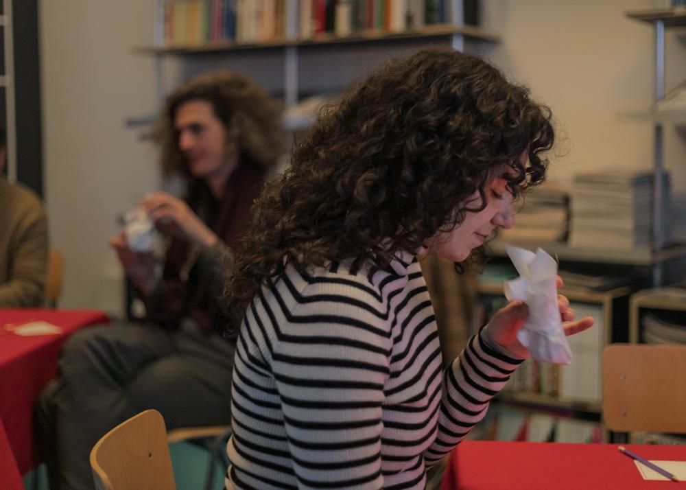 Workshop, SOMETHINGS SMELL OF, Sun Kim & Larry Bonćhaka, basis Leseraum, Foto: Ivan Murzin